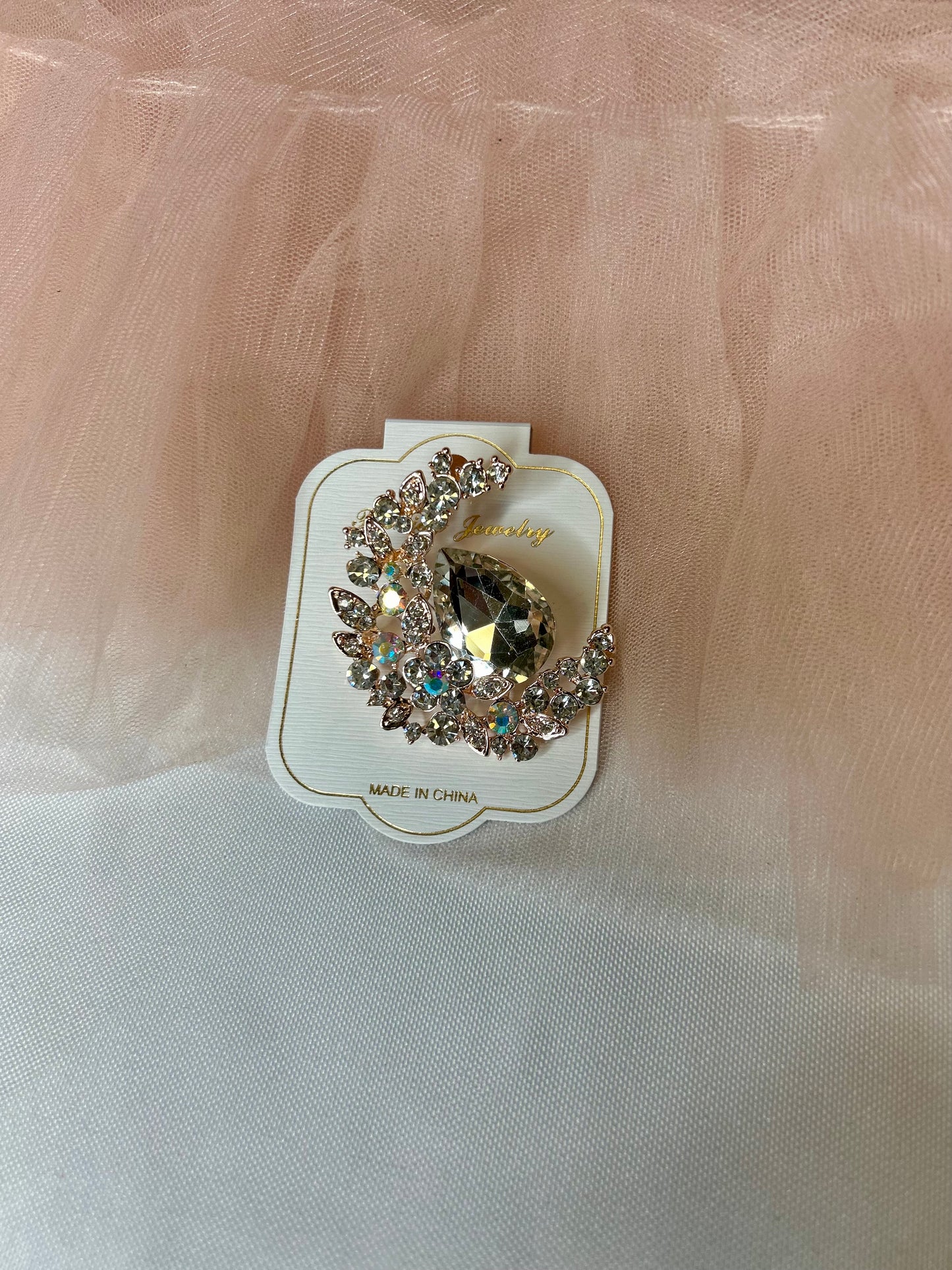 Broches
