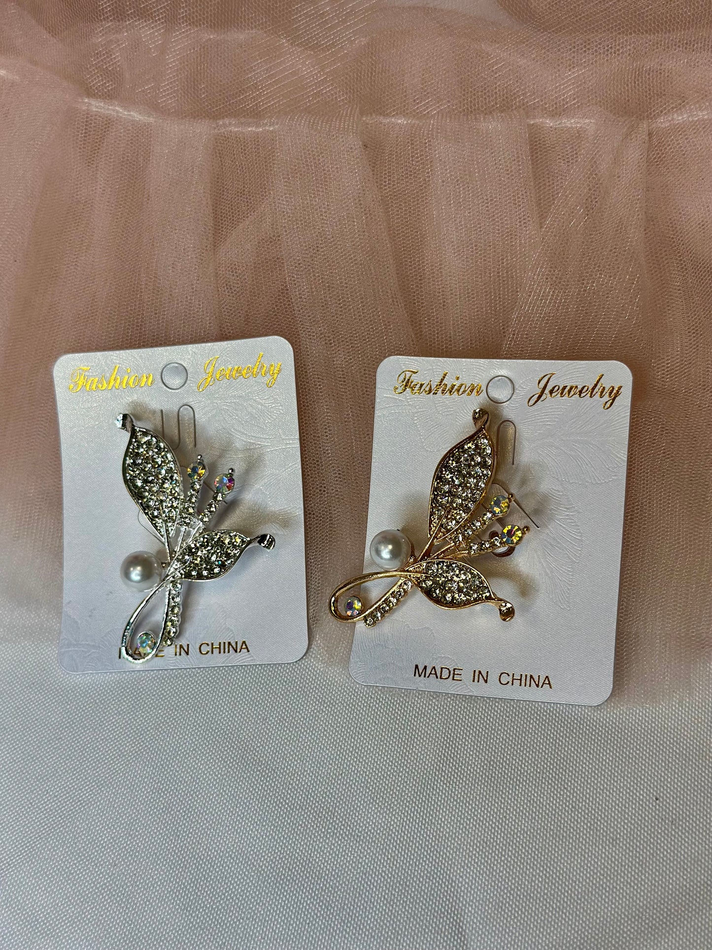 Broches