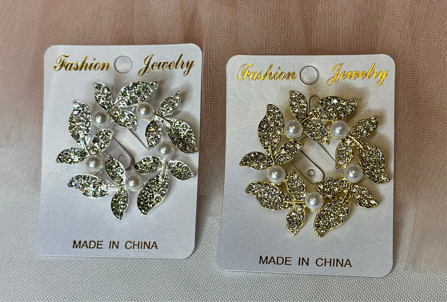 Broches