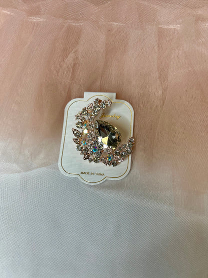 Broches