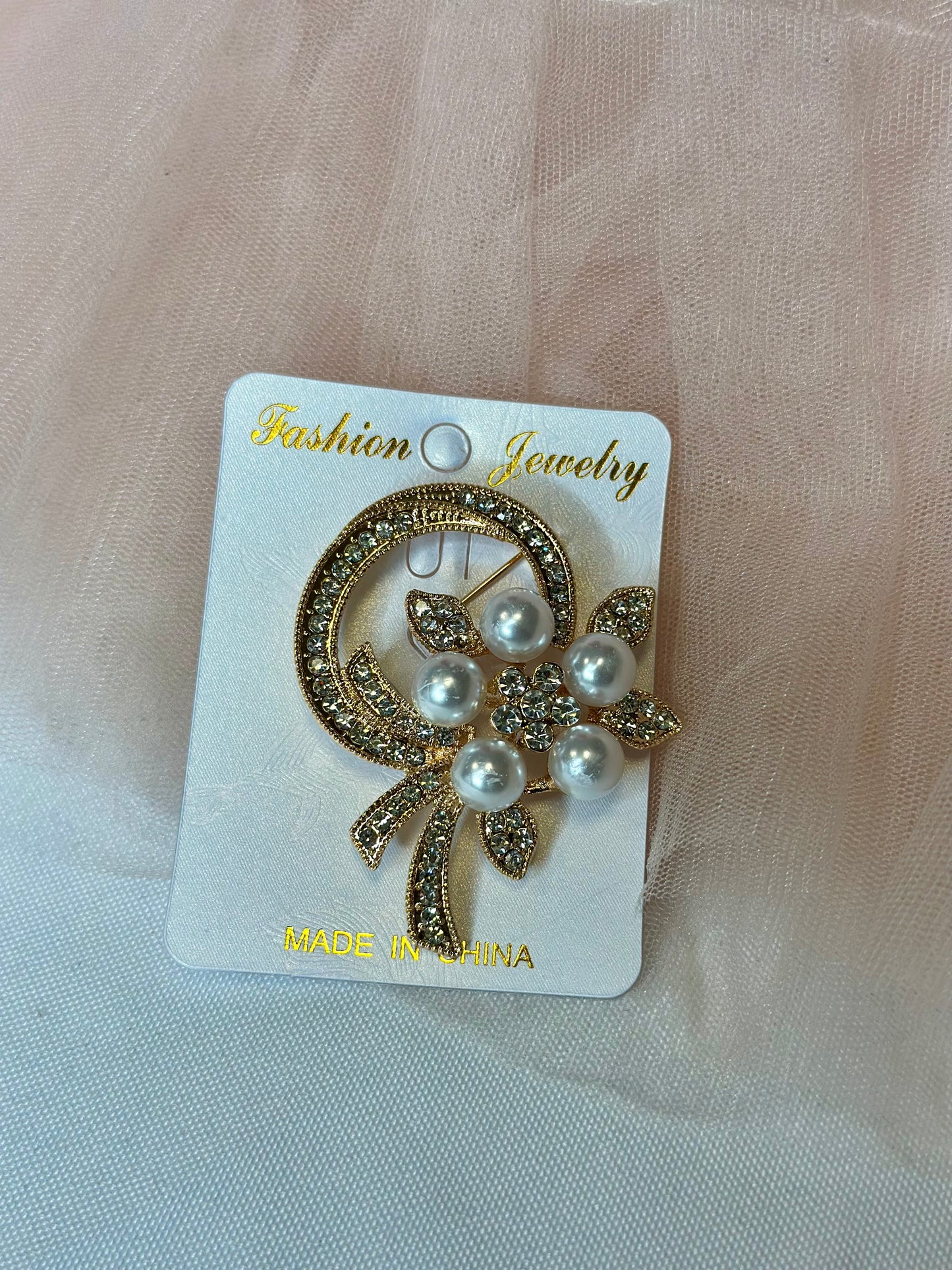 Broches